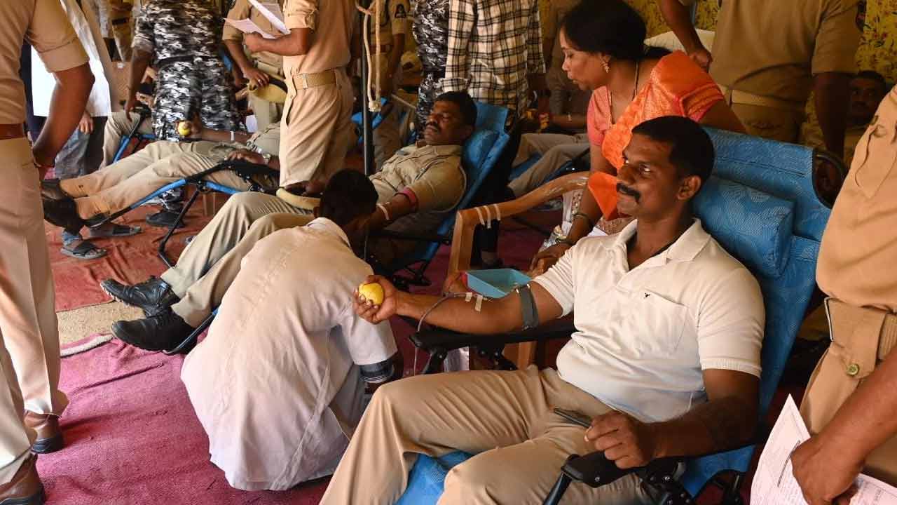 Mega Blood Donation Camp: అమర వీరుల సంస్మరణ వారోత్సవాలు.. హైదరాబాద్‌లో మెగా రక్తదాన శిబిరం..
