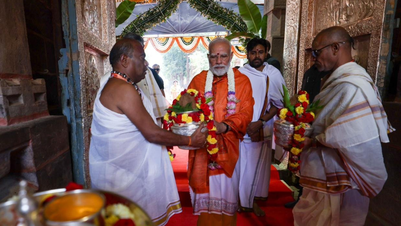 PM Modi Srisailam Visit: శ్రీశైలం క్షేత్రాన్ని దర్శించుకున్న ప్రధాని మోదీ 