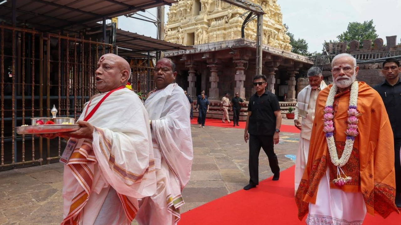 PM Modi Srisailam Visit: శ్రీశైలం క్షేత్రాన్ని దర్శించుకున్న ప్రధాని మోదీ 