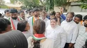 Ponnam Prabhakars Shocking Comments: సునీతను అడ్డుకోండి.. వైరల్‌గా మారిన పొన్నం వీడియో..