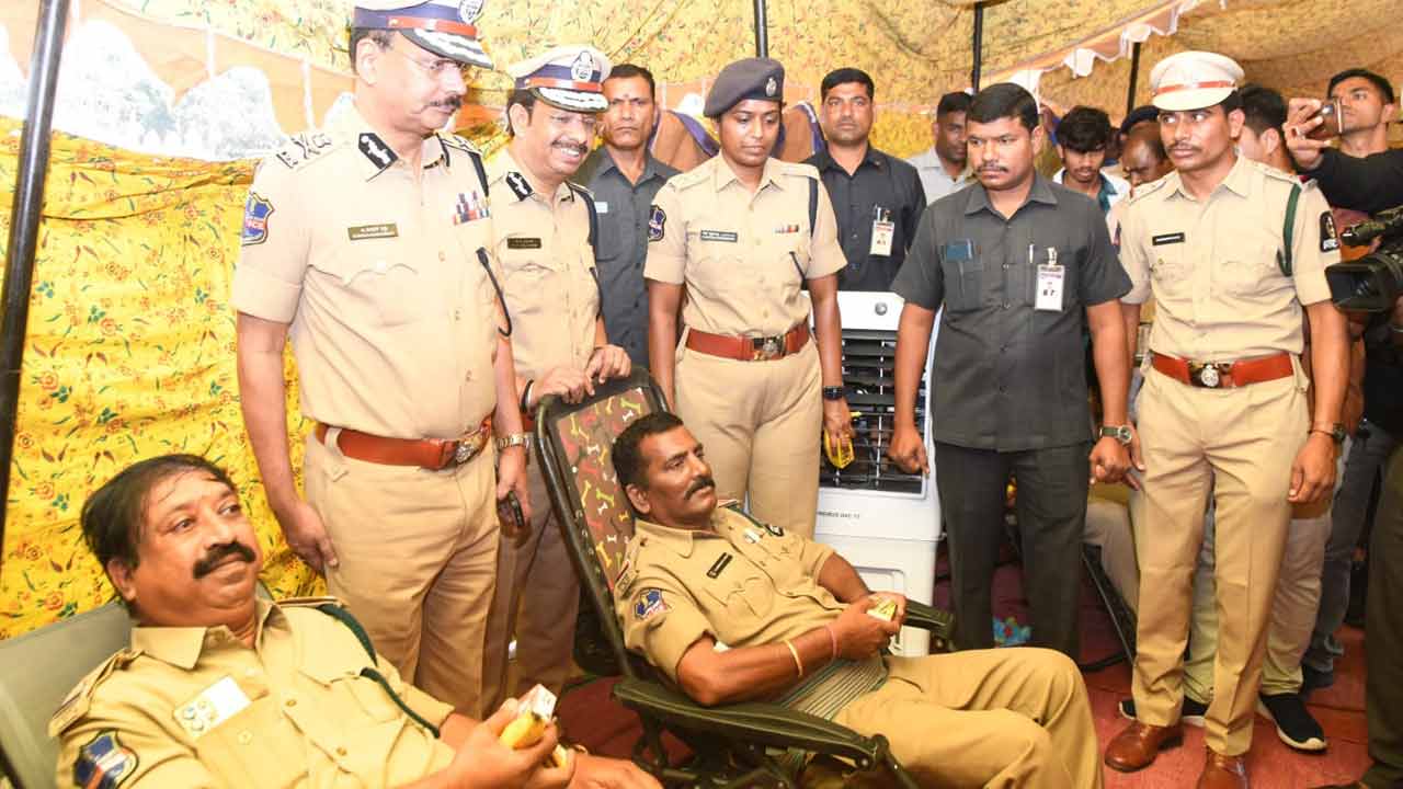 Mega Blood Donation Camp: అమర వీరుల సంస్మరణ వారోత్సవాలు.. హైదరాబాద్‌లో మెగా రక్తదాన శిబిరం..