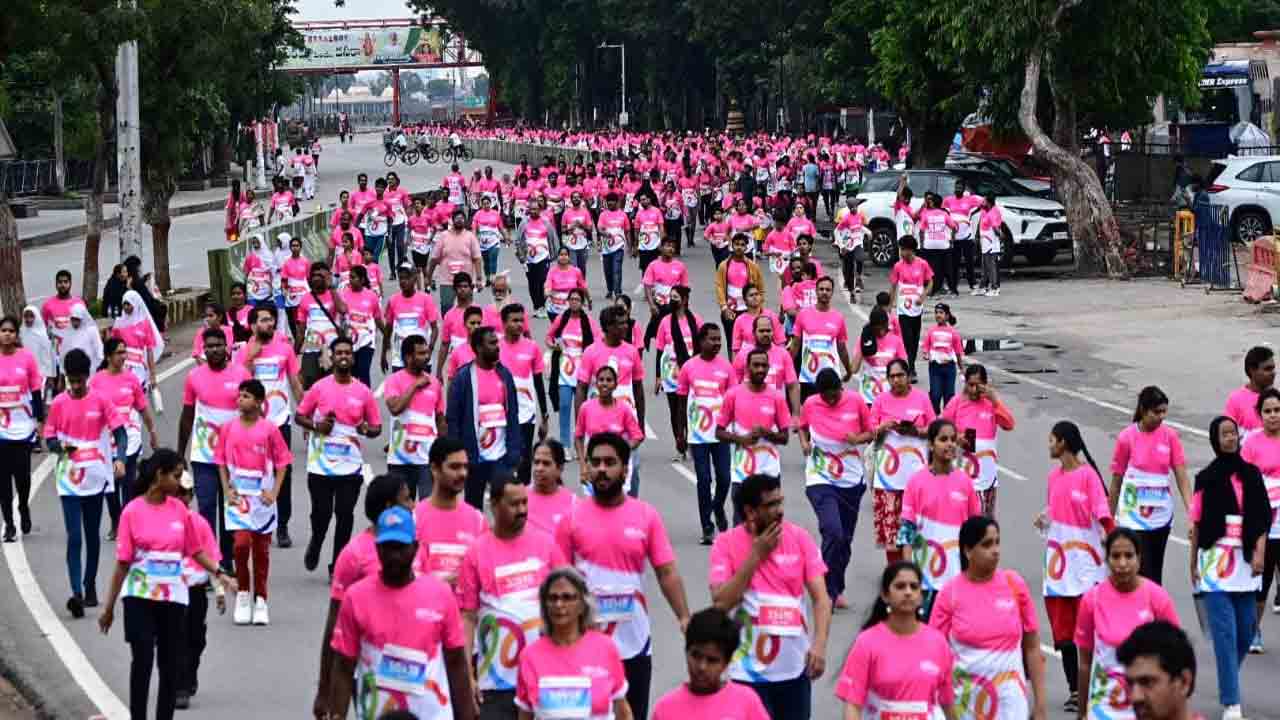 Pink Power Run 2.0 In Hyderabad:హైదరాబాద్‌లో పింక్ పవర్ రన్.. పాల్గొన్న ప్రపంచ సుందరి