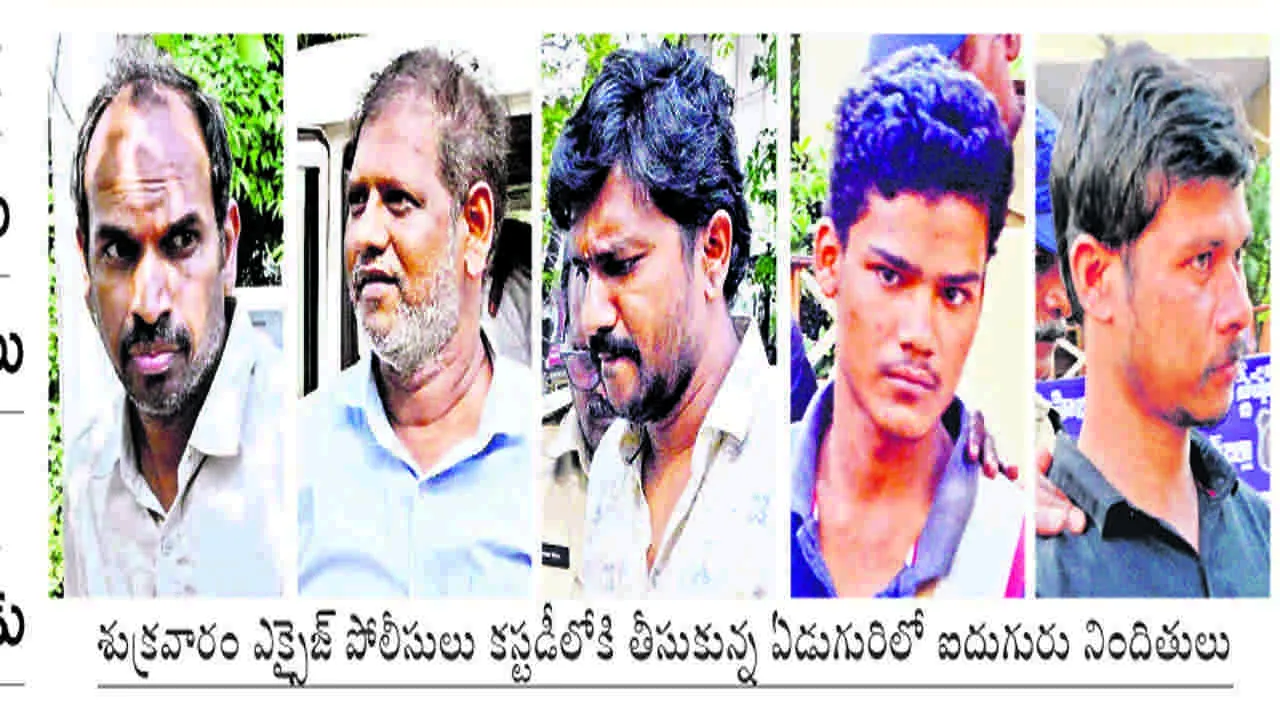 ఒక్కొక్కరుగా నకిలీలు