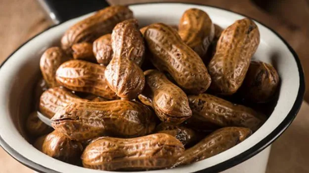 Side Effects of Peanuts: వేరుశెనగలు ఆరోగ్యానికి మంచివని అదే పనిగా తింటున్నారా? బీ కేర్ ఫుల్