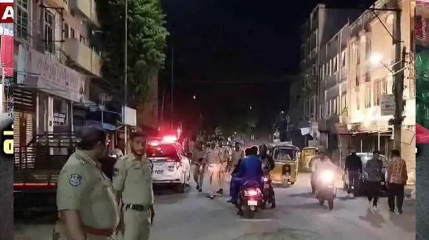 Hyderabad: హైదరాబాద్‌లో పోలీసులు ముమ్మర తనిఖీలు