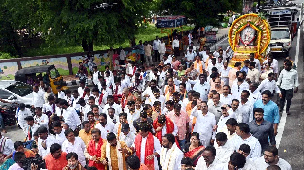 హైందవ ధర్మ పరిరక్షణలో నాయీ బ్రాహ్మణుల పాత్ర కీలకం