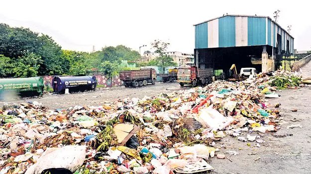 చెత్త తరలింపులో లాలూఛీ