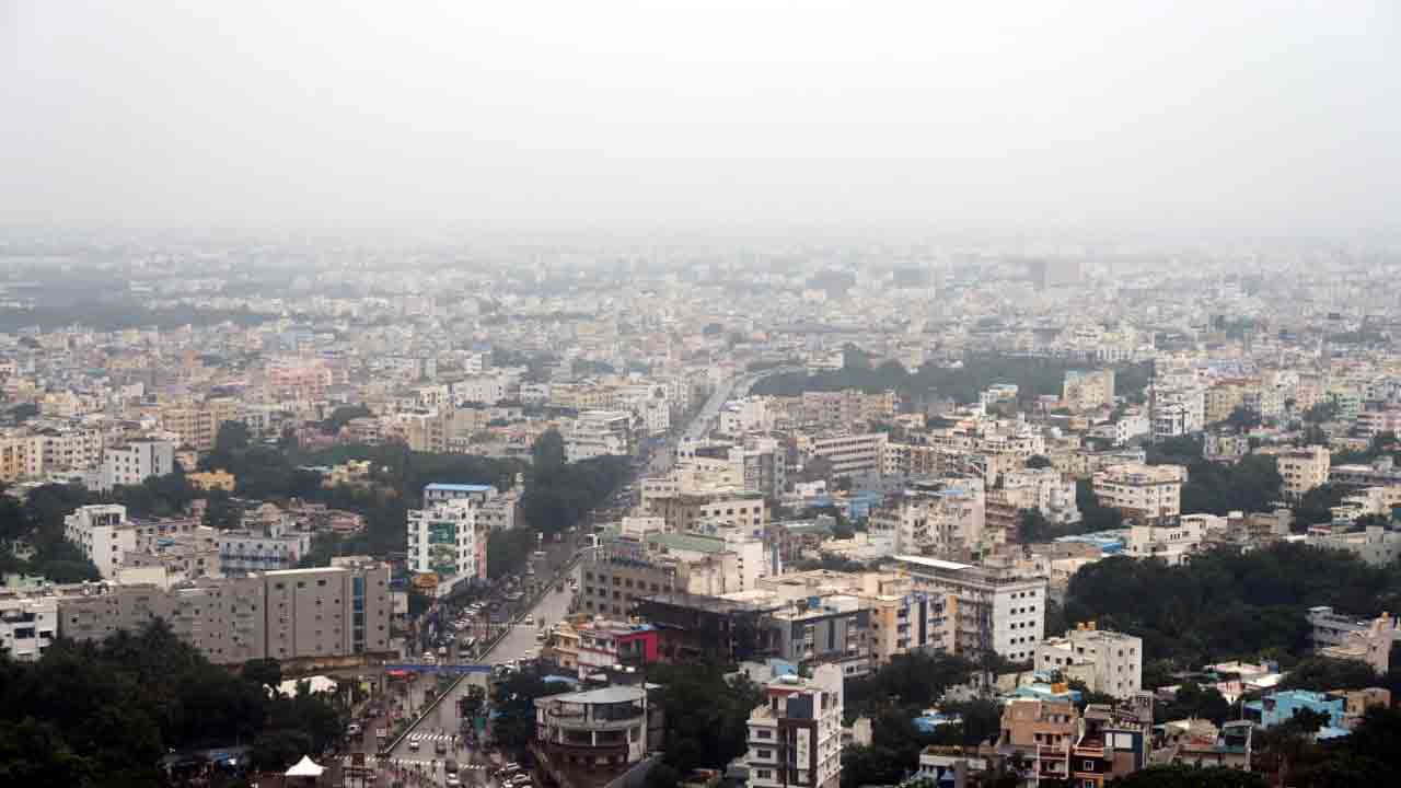 Cyclone Montha: మొంథా తుపాన్.. రాష్ట్రవ్యాప్తంగా భారీ వర్షాలు..