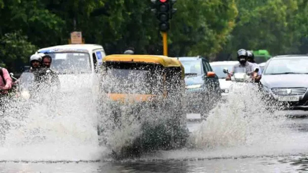 Heavy Rain Alert In Coastal Andhra: మళ్లీ భారీ వర్షాలు 
