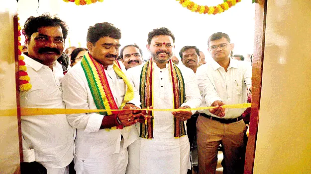  మహిళా క్రికెట్‌ జట్టు స్ఫూర్తితో ఎదగాలి