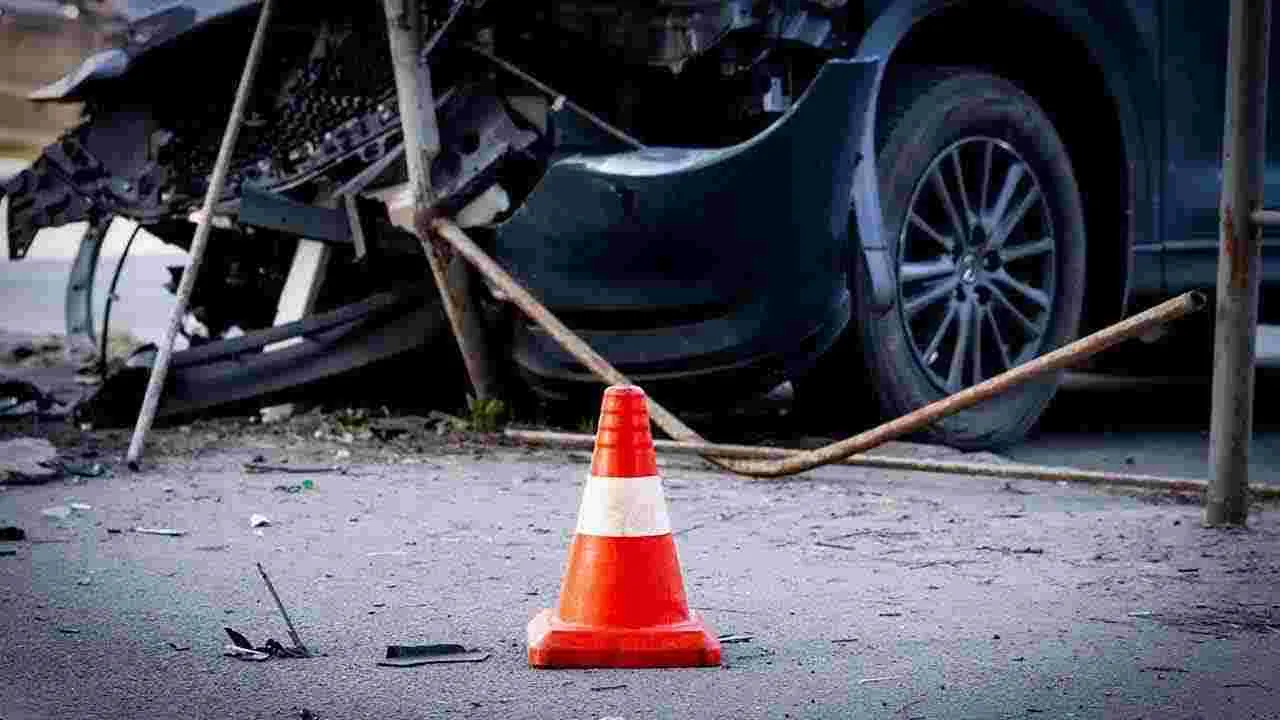 Road Accident: ఘోర రోడ్డు ప్రమాదం.. ముగ్గురు మృతి