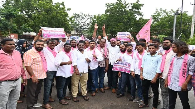 బకాయిలు విడుదల చేయాలి