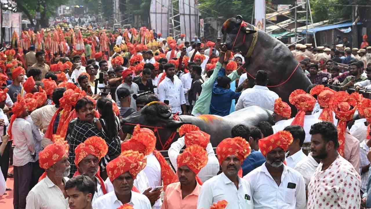 Sadar Sammelanam: ఎన్టీఆర్ స్టేడియం వద్ద సదర్ సమ్మేళనం.. ప్రారంభించిన సీఎం రేవంత్