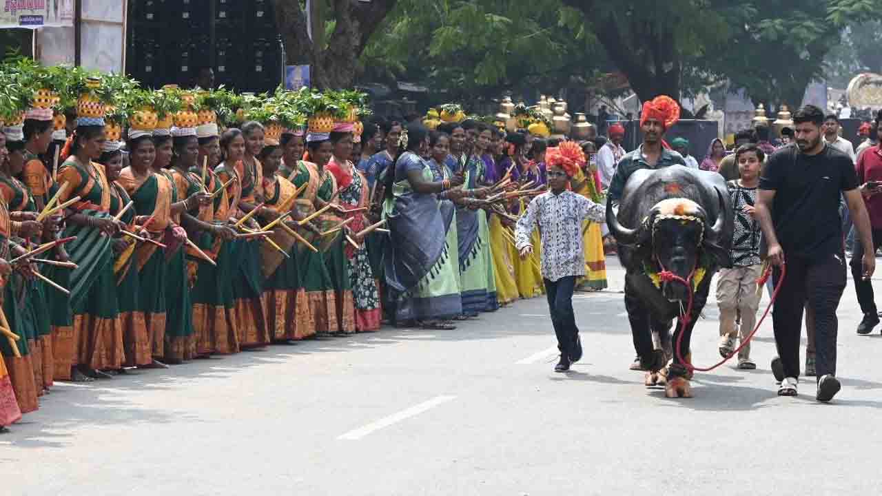 Sadar Sammelanam: ఎన్టీఆర్ స్టేడియం వద్ద సదర్ సమ్మేళనం.. ప్రారంభించిన సీఎం రేవంత్