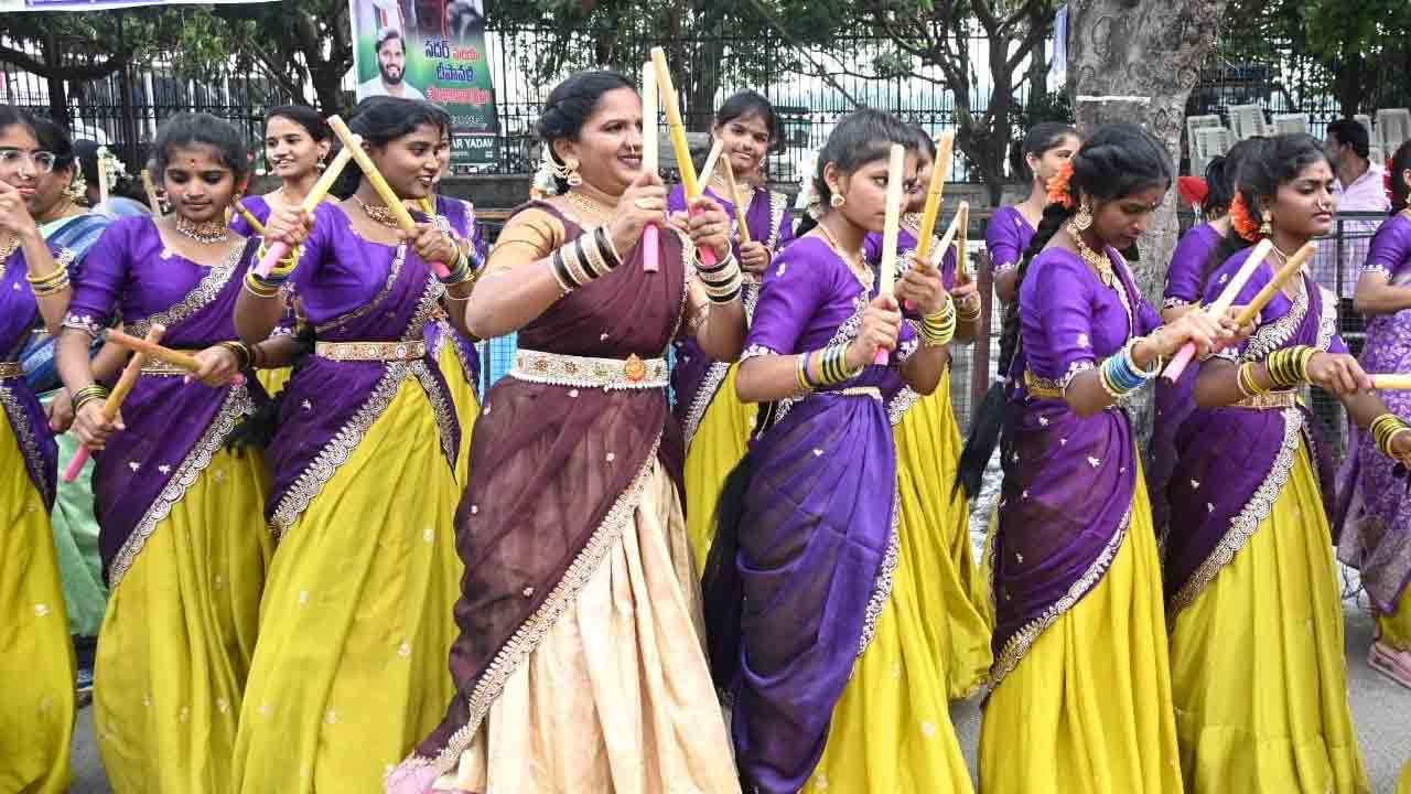 Sadar Sammelanam: ఎన్టీఆర్ స్టేడియం వద్ద సదర్ సమ్మేళనం.. ప్రారంభించిన సీఎం రేవంత్