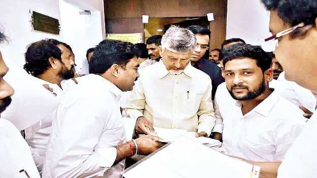 సీఎం దృష్టికి శ్రీకాకుళం సమస్యలు: ఎమ్మెల్యే శంకర్‌