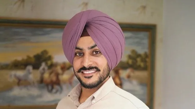 Punjabi Singer Death: విహార యాత్రకు వెళ్లి పంజాబీ సింగర్ మృతి.. భార్య వద్దని చెప్పినా..