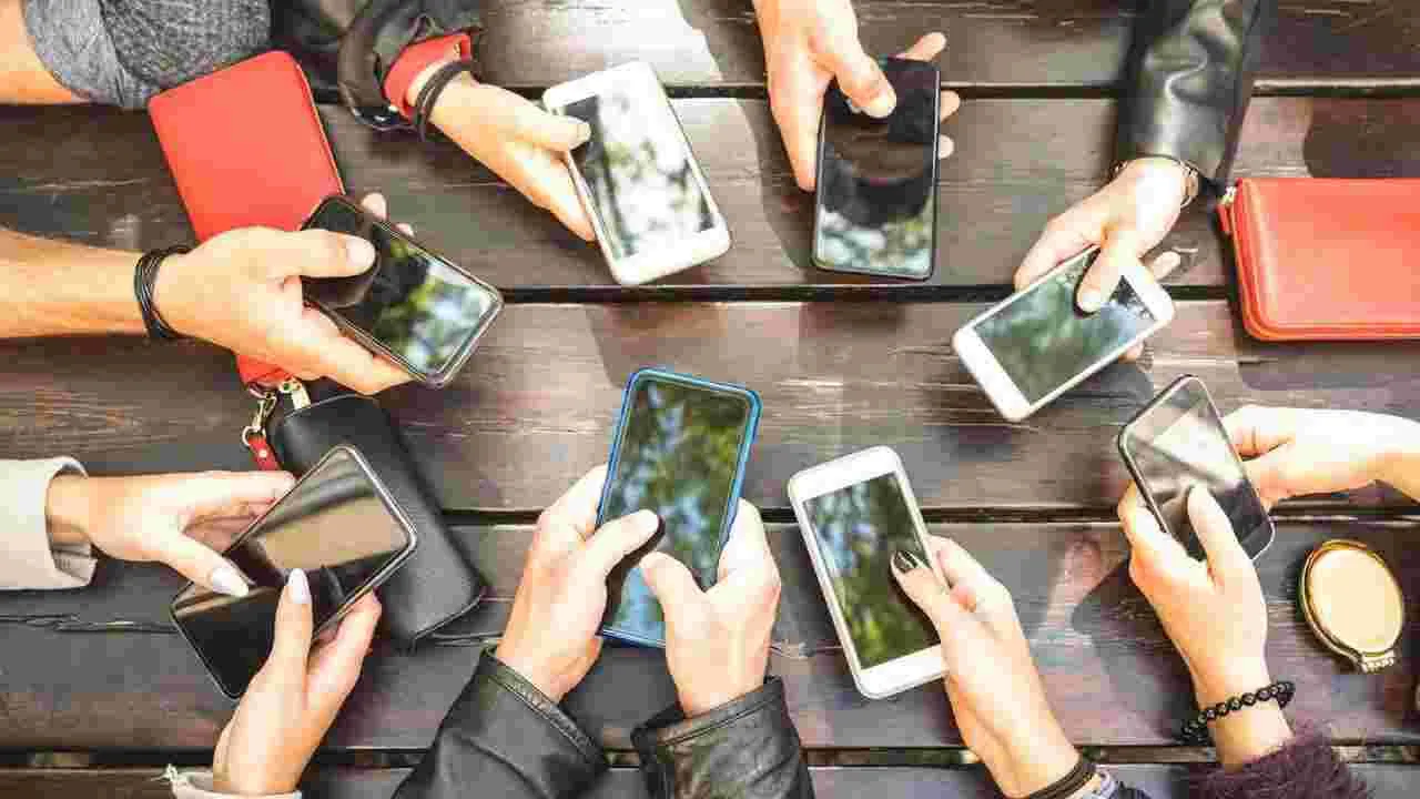 Smart Phone Expiry Date: స్మార్ట్ ఫోన్‌లకూ ఎక్స్‌పైరీ డేట్.. దీన్ని ఎలా తెలుసుకోవాలంటే.. 