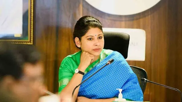 Smita Sabharwal: స్మితా సబర్వాల్ పిటిషన్‌పై నేడు హైకోర్టులో విచారణ..
