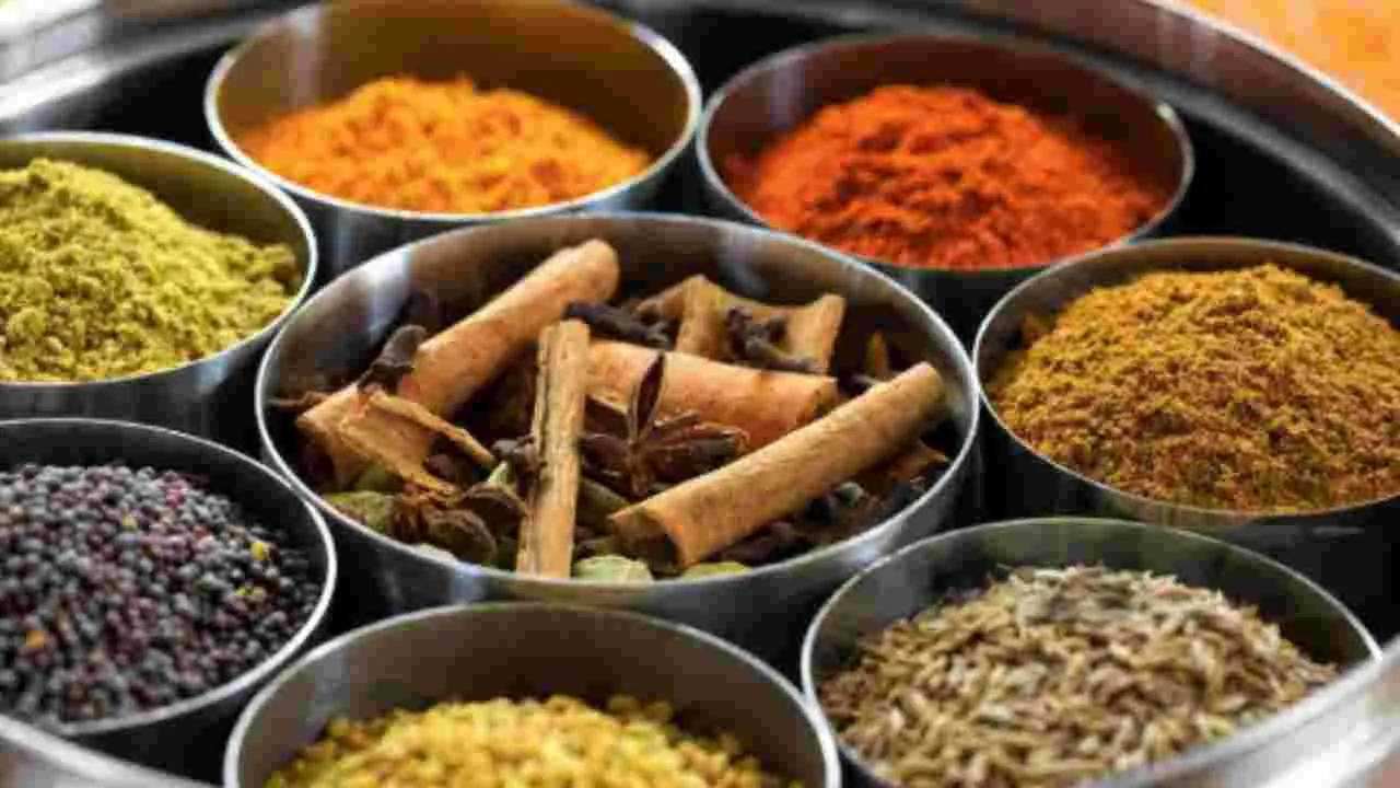 Spice Adulteration: నల్ల మిరియాల నుండి కొత్తిమీర పొడి వరకు.. సుగంధ ద్రవ్యాల కల్తీని ఇలా గుర్తించండి