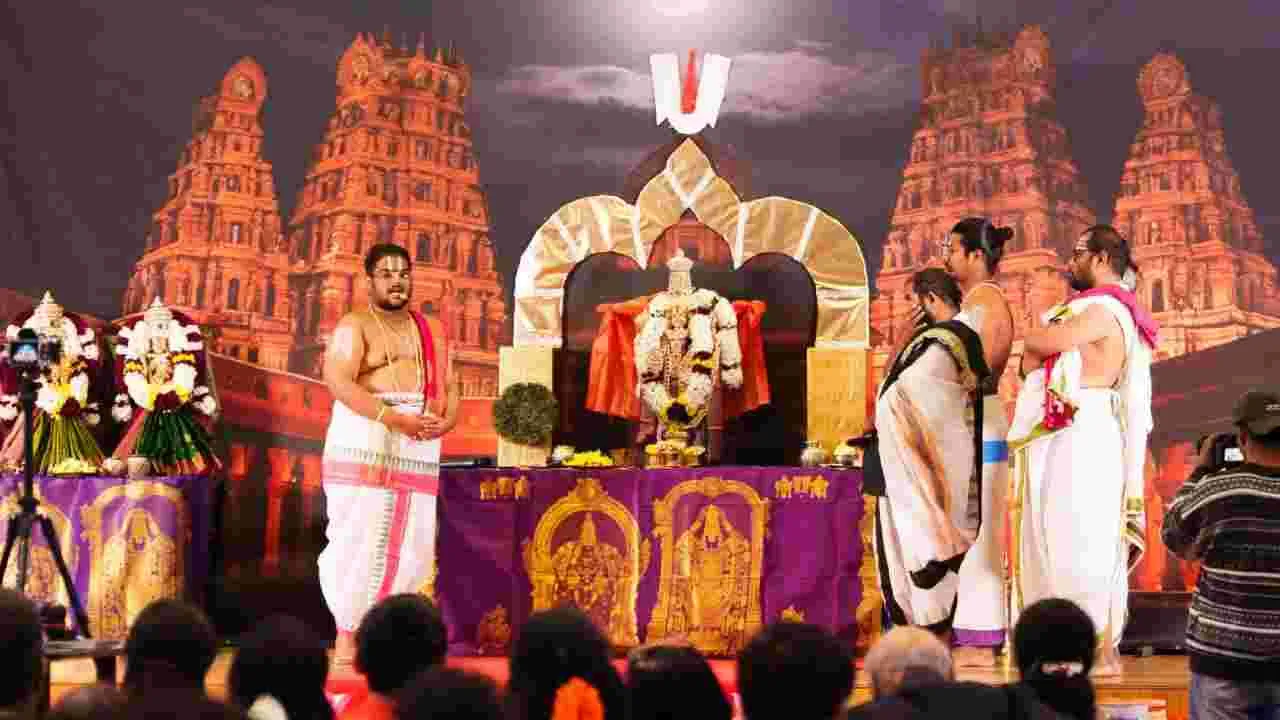 NRI: వార్సాలో వైభవంగా శ్రీ వేంకటేశ్వర స్వామి కళ్యాణ మహోత్సవం!