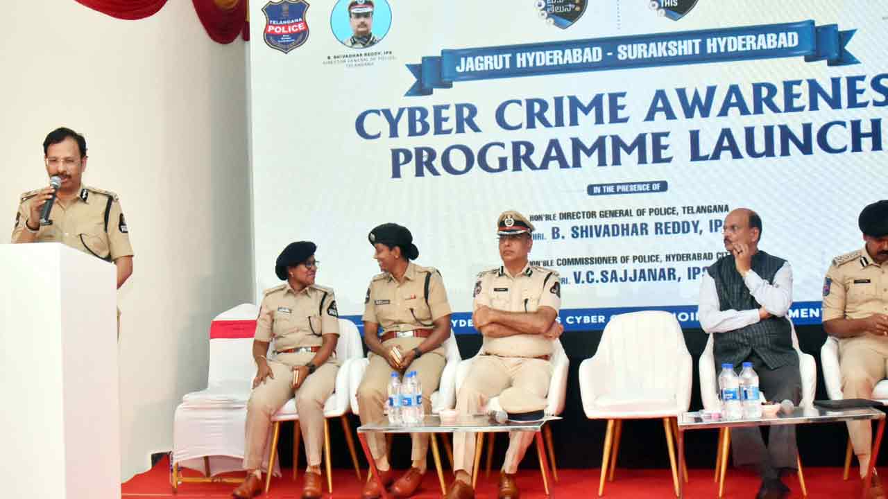 Cyber Crime: సైబర్ నేరాలపై అప్రమత్తత అవసరం: తెలంగాణ డీజీపీ శివధర్ రెడ్డి
