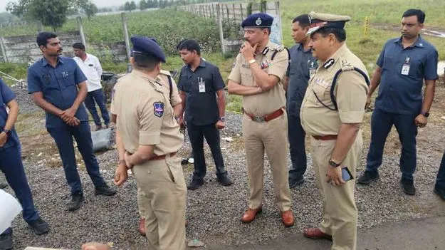 TG DGP Reaction On Chevella Bus Accident: బస్సును ఢీకొట్టిన టిప్పర్.. స్పందించిన డీజీపీ