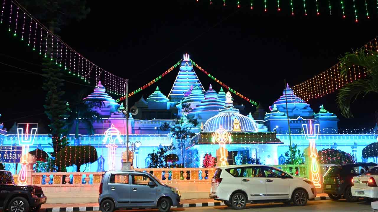 Tirumala Brahmotsavam 2025: బ్రహ్మోత్సవాలకు ముస్తాబవుతున్న తిరుమల..