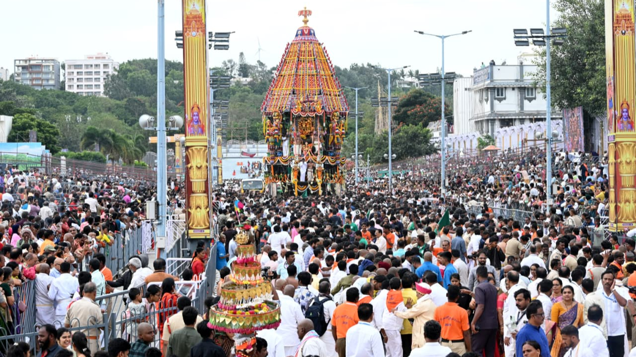 Tirumala Brahmotsavam: తిరుమలలో ఘనంగా శ్రీవారి సాలకట్ల బ్రహ్మోత్సవాలు