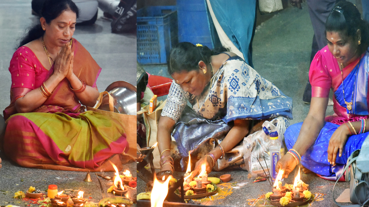 Karthika Masam: కార్తీక మొదటి సోమవారం.. భక్తులు ప్రత్యేక పూజలు..