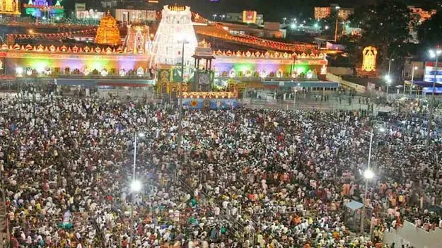 Tirumala Brahmotsavam: తిరుమలలో భక్తుల రద్దీ.. టీటీడీ కీలక నిర్ణయం