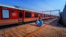 World's Most Luxurious Trains: ఈ రైళ్లలో ప్రయాణించాలంటే ఆస్తులు అమ్మాల్సిందే..!
