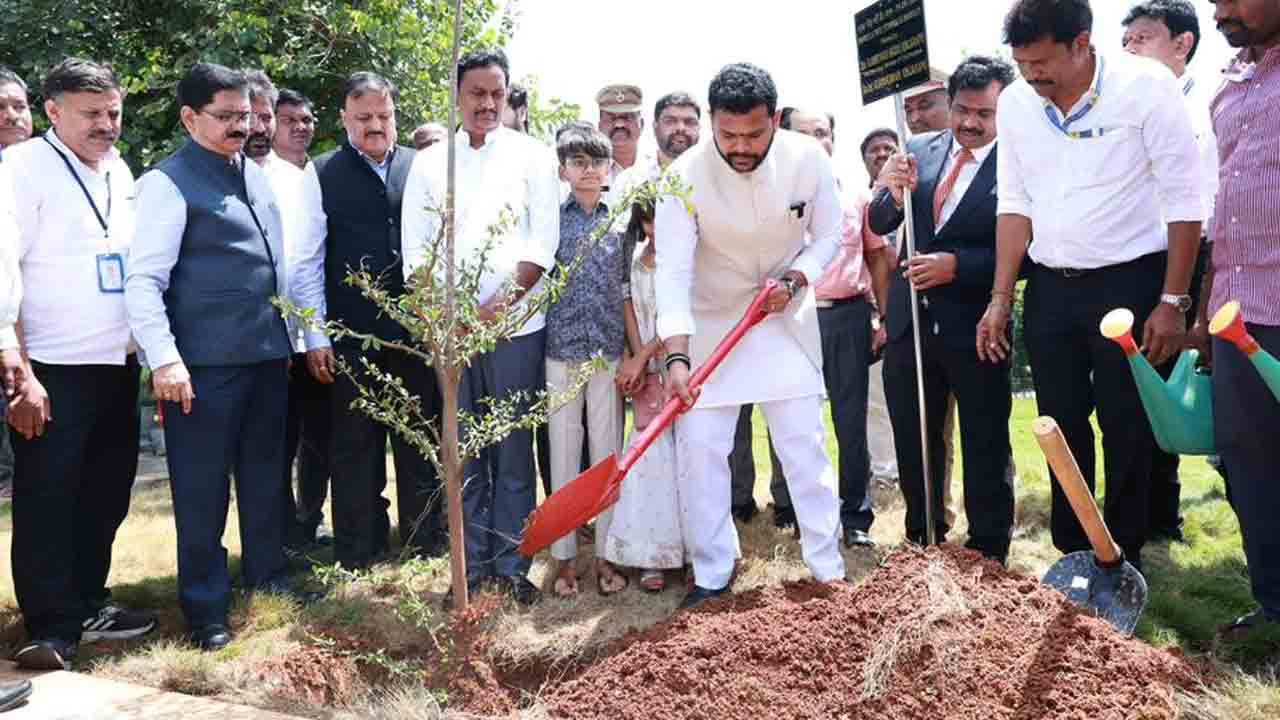 Udan Yatri Cafe: విజయవాడ విమానాశ్రయంలో ఉడాన్ యాత్రీ కేఫ్‌ ప్రారంభం