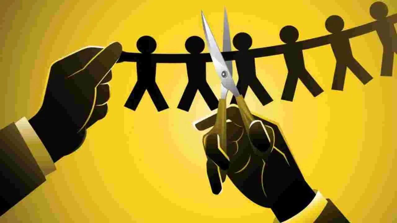 US Job Cuts: అమెరికాలో భారీ స్థాయిలో ఉద్యోగాల్లో కోతలు.. సంచలన నివేదికలో వెల్లడి