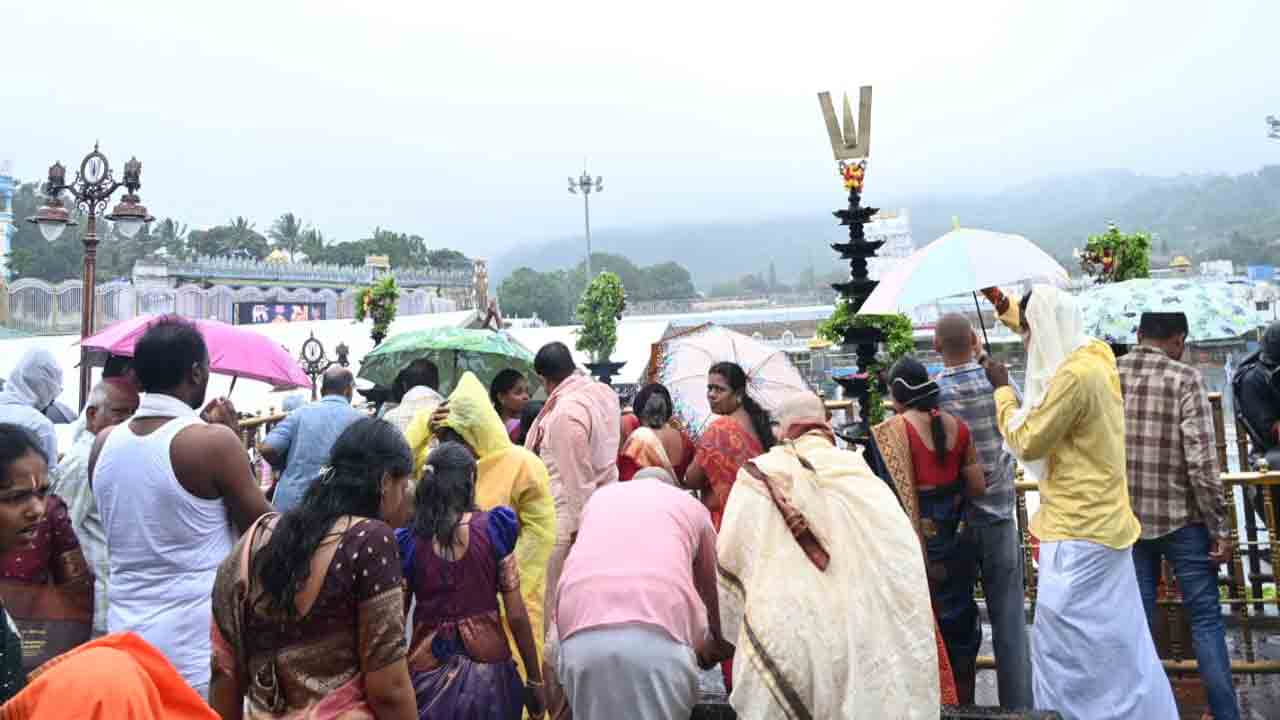 Cyclone Montha: మొంథా తుపాన్.. రాష్ట్రవ్యాప్తంగా భారీ వర్షాలు..