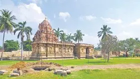 Hydra Protection: ఆలయ భూములకు హైడ్రా రక్షణ