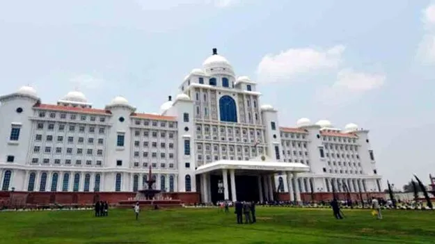 Employee Promotion: సచివాలయంలో ఆ ఉద్యోగి స్పెషల్‌