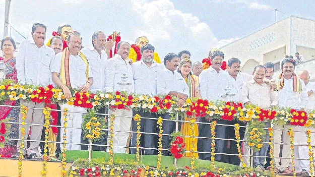 ప్రజానాయకులు ఎన్టీఆర్‌, దామచర్ల, పరిటాల 