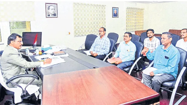 తాగునీటికి తొలివిడత ప్రాధాన్యత ఇవ్వాలి