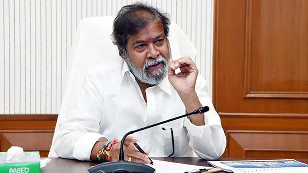 Health Minister Raja Narasimha: రిటైర్డు ఆర్మీ చేతికి సర్కారీ దవాఖానల భద్రత