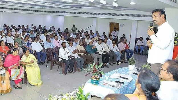 AP NJGO: ఉద్యోగులకు మెరుగైన వైద్యసేవలే లక్ష్యం  