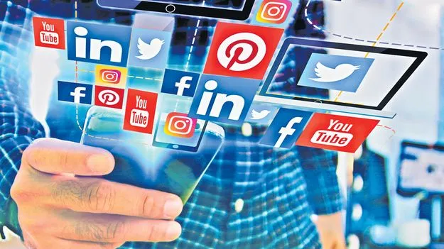 Fake Social Media Accounts: ఫేక్‌ చిచ్చుకు పోలీస్‌ ఉచ్చు