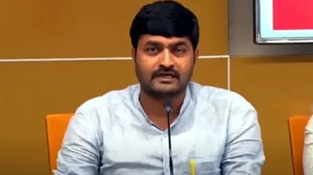 డ్రగ్స్‌ కేసులున్న వారితో వైసీపీ విద్యార్థి విభాగం: నాదెండ్ల బ్రహ్మం