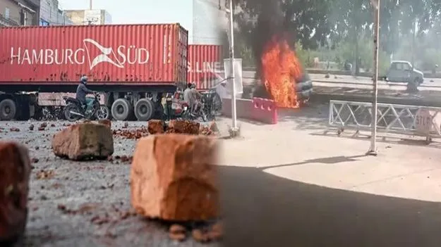 Pakistan Blast:  పాక్‌లో బాంబు పేలుడు.. 12 మంది మృతి