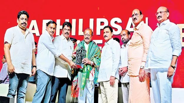 Tripura Governor: మైసూరును మరిపిస్తున్న విజయవాడ ఉత్సవ్‌