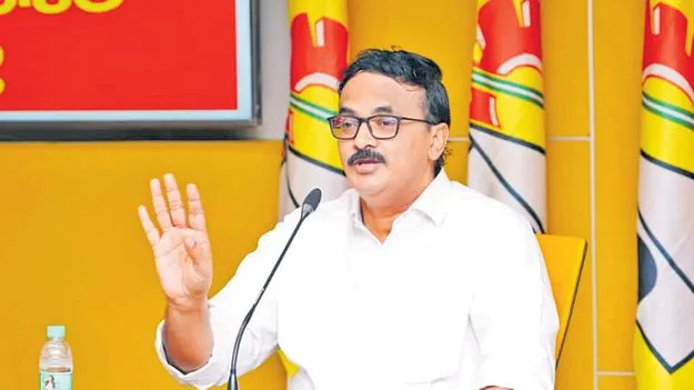 ఉద్యోగులకు జగన్‌ చేసిన గాయాలింకా మానలేదు: నీలాయపాలెం