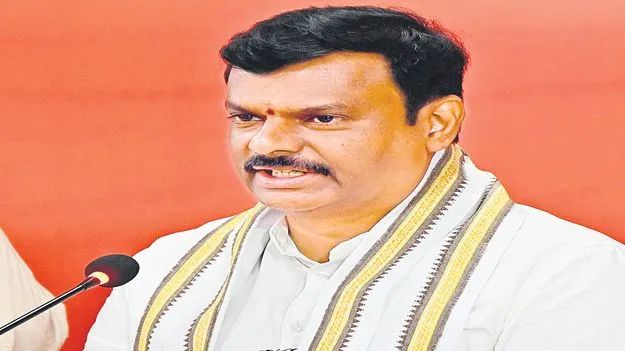 BJP State President Madhav: హైందవ ధర్మంపై వైఎస్‌ కుటుంబం నిత్యం దాడి