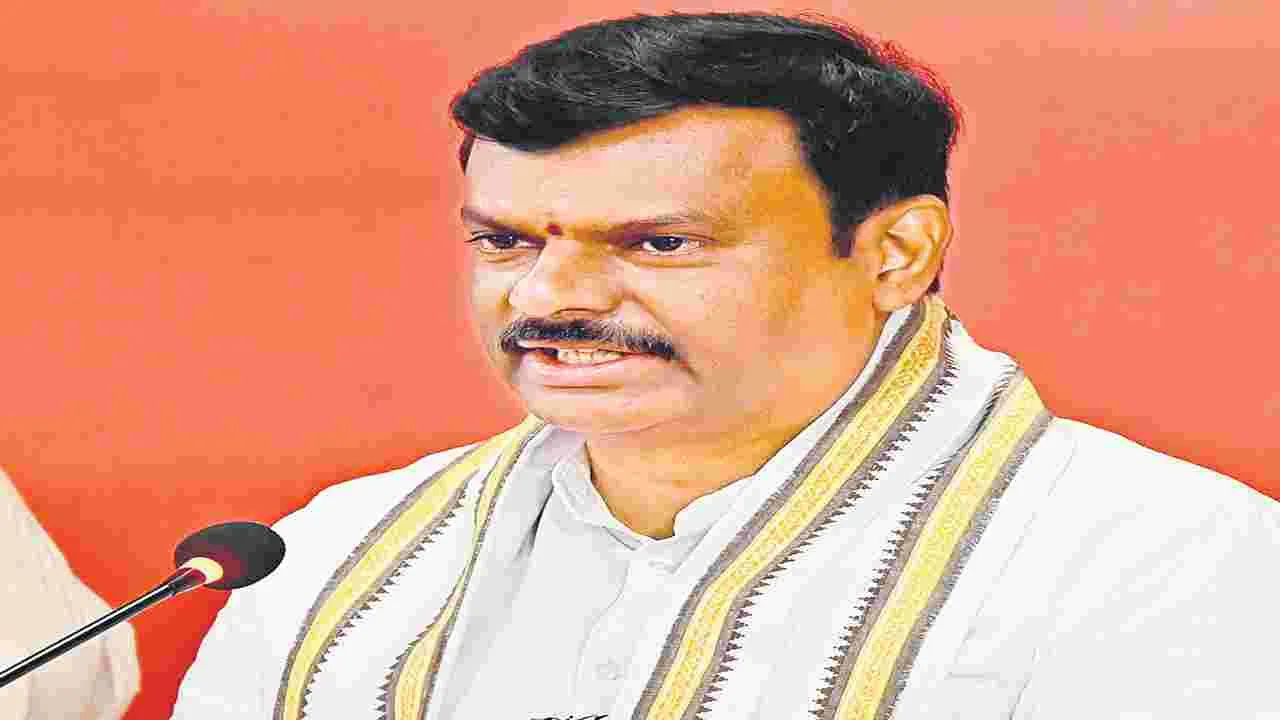BJP State President Madhav: హైందవ ధర్మంపై వైఎస్‌ కుటుంబం నిత్యం దాడి