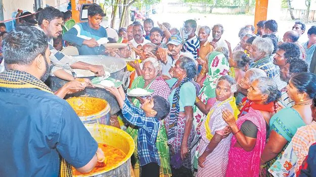 Food Distribution: అన్న క్యాంటీన్‌ నెట్‌వర్క్‌తో ఆహారం పంపిణీ