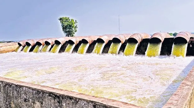 Kurnool: 12 పంపులు.. 3,850 క్యూసెక్కులు 